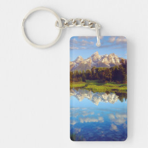 Llavero Grand Tetons reflejados en el río Snake