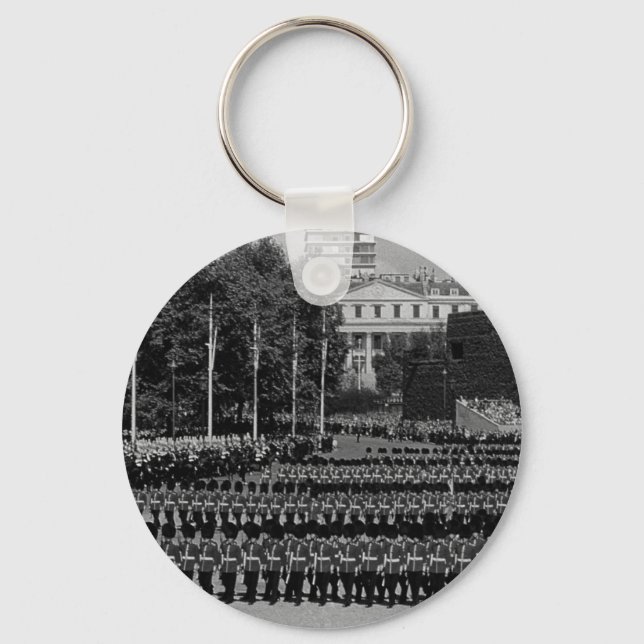 Llavero Guardias de Inglaterra de época marchando en tiemp (Anverso)