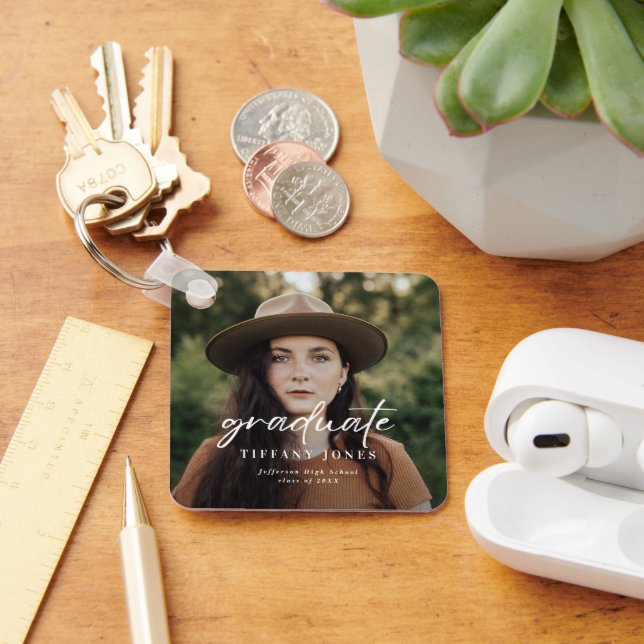 Llavero Guión blanco moderno para graduados 4 fotos Gradua (Escritorio )
