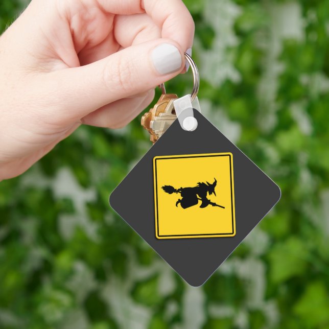 Llavero Halloween de advertencia de bruja (Mano)