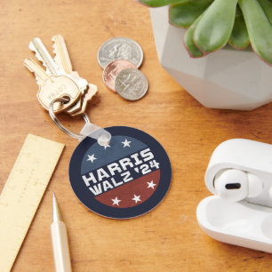 Llavero Harris Walz 2024 Campaign USA Flag