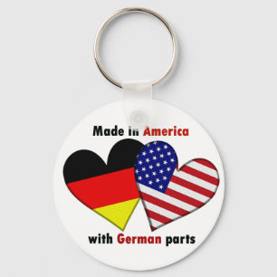 Llavero hecho en América con las piezas alemanas