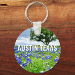 Llavero Hermosa Fotografía de Bluebonnets Austin Texas<br><div class="desc">Una hermosa fotografía de los mosquiteros azules de Austin Texas en un campo natural hace un regalo de cadena de claves de bonito para un texano que ama las flores silvestres. Es la flor del estado y trae gran orgullo.</div>