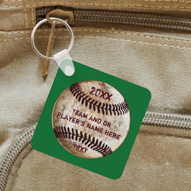 Llavero Ideas de regalo de béisbol, verde personalizado, (Personalized baseball gifts for team. Cheap baseball favors, souvenirs. End of baseball season gifts)