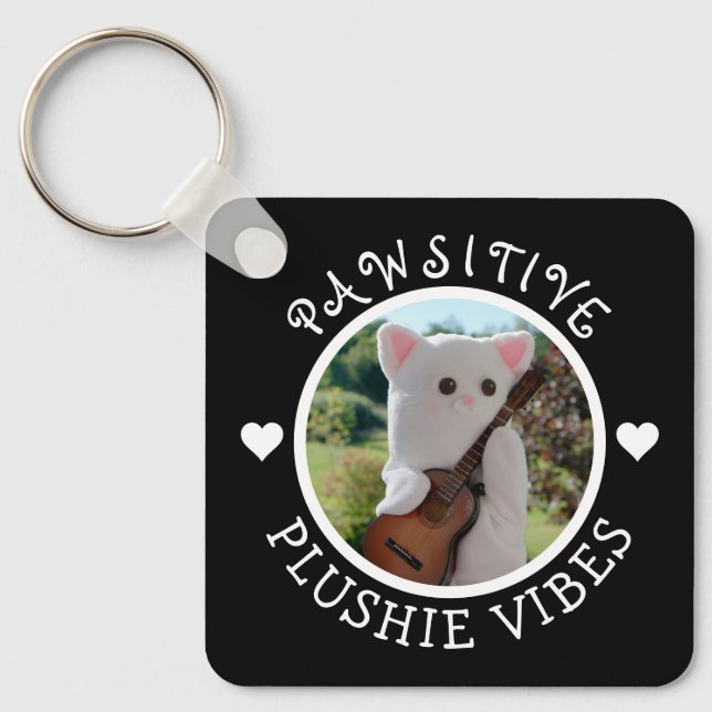 Llavero Imagen de Vibes De Plushie Elegante Y Patente Cute (Anverso)