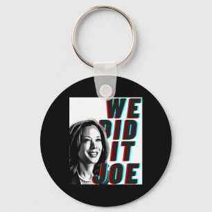 Llavero Kamala Harris y#';Lo hicimos Joe&# diseño moderno