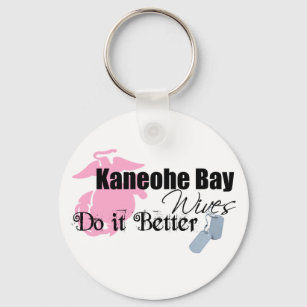Llavero Kaneohe Bay Wives Do It Better Keychain