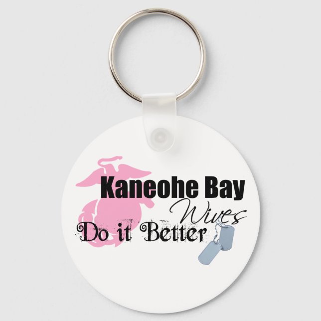 Llavero Kaneohe Bay Wives Do It Better Keychain (Anverso)