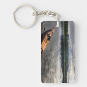 Llavero Kayak de madera en la orilla del lago Beaver