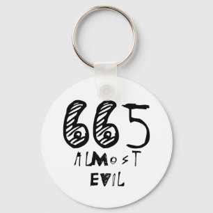 Llavero Keychain casi malvado
