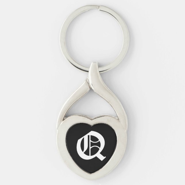 Llavero Keychain de corazón negro "Q" (Anverso)