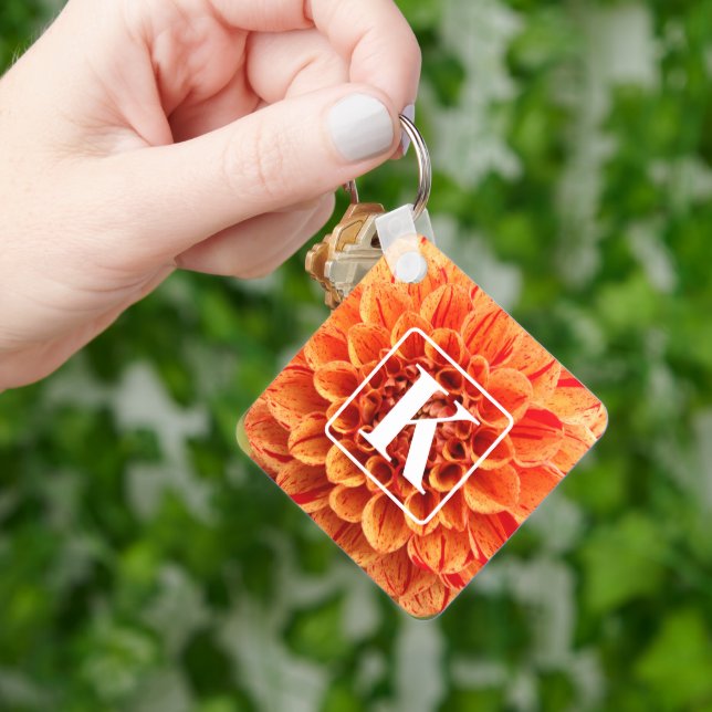 Llavero Keychain de flores naranjas con monograma (Mano)