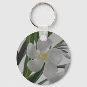 Llavero Keychain floral blanca
