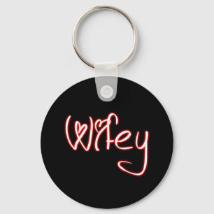 Llavero Keychain Wifey - Rojo blanco negro con fuente card