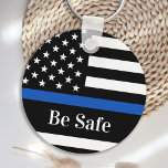 Llavero La aplicación de la ley de la Línea Azul delgada d<br><div class="desc">Línea Azul delgada para los oficiales de policía y las fuerzas del orden. Esta cadena de llaves de la policía es perfecta para regalos de graduación de la academia de policía a oficiales recién graduados, o regalos del departamento de policía. DERECHOS RESERVADOS © 2020 Judy Burrows, Black Dog Art -...</div>