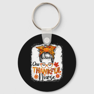 Llavero la enfermera agradecida por las mujeres cae enferm