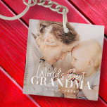Llavero La mejor abuela del mundo desde la fotografía de M<br><div class="desc">Este diseño simple y moderno se compone de tipografía de la cadena y cursiva y añade una foto personalizado</div>