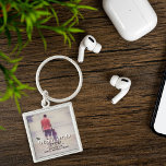 Llavero La mejor tipografía del día del padre<br><div class="desc">La tipografía del Día del Padre en la cadena de fotos completas. El diseño tiene una tipografía moderna en colores blanco y negro que sobrepone la foto. Personaliza con tus nombres y agrega tu foto. Gran regalo para un padre o un abuelo por el Día del Padre, cumpleaños o Navidades....</div>