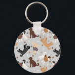 Llavero Labradoodle / Goldendoodle Bones y Paws Keychain<br><div class="desc">Labradoodle lindo / Los perros goldendoodle se sientan y se ponen de pie y vuelan con crema,  albaricoque,  chocolate,  negro y partícipes con huesos de perro dispersos y motivos de trineo.</div>