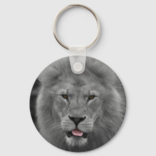 Llavero León majestuoso sacando su lengua