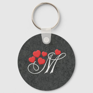 Llavero Letra elegante M de los corazones