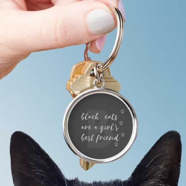 Llavero Los gatos negros son la mejor cadena de Personaliz (if your best friend is a black cat, this keychain is just for you. Add your initial (or your cat's))