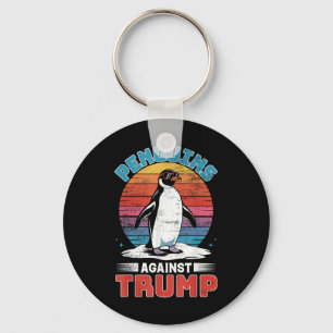 Llavero Los pingüinos contra el pingüino Trump se alzan co