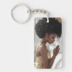 Llavero Madre rezando vestida de oro