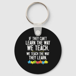Llavero Maestra autista enseña conciencia sobre el autismo
