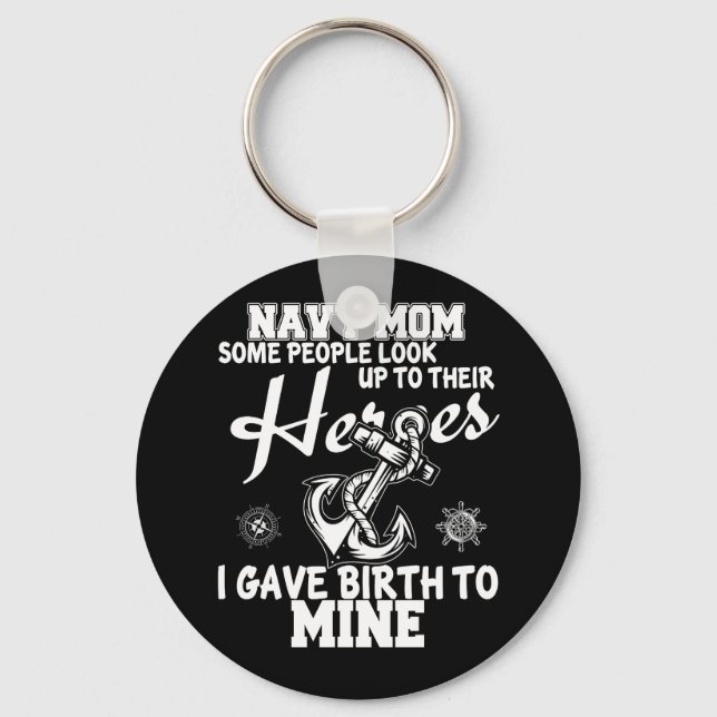Llavero Mamá de la Marina Algunas Personas Miran A Su Héro (Anverso)