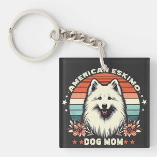 Llavero Mamá del perro esquimal estadounidense en una serv