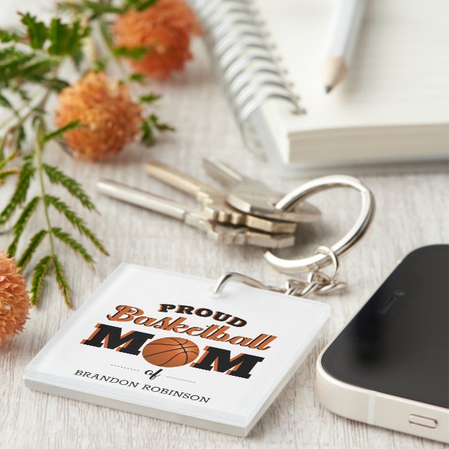 Llavero Mamá Orgullosa Personalizada de Baloncesto (Frente Derecha)