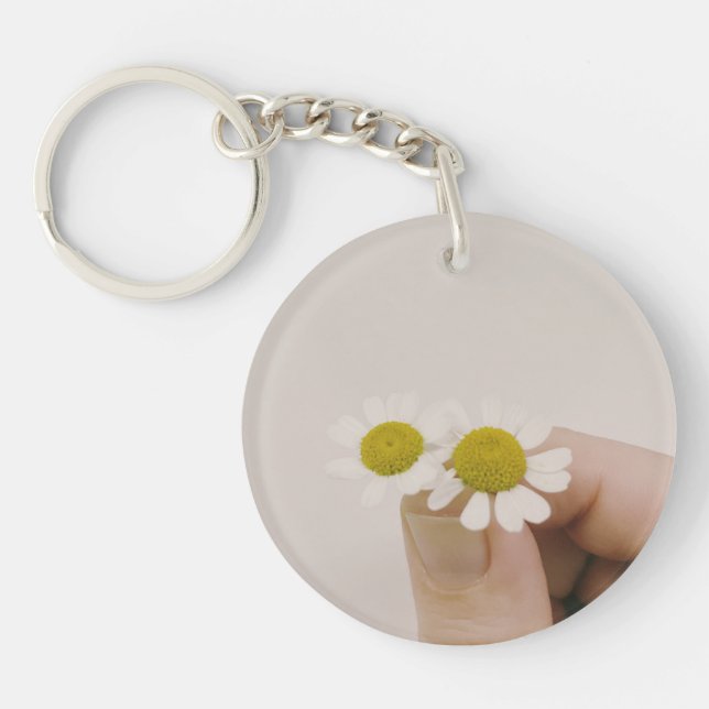 Llavero Margarita en la Punta de los Dedos – Acrílico Flor (Frente)