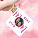 Llavero Mejor foto de mamá nunca rosa<br><div class="desc">Esta cadena de fotos de la mejor mamá de todos los tiempos está decorada con la palabra Mamá en una tipografía rosa elegante. Personalizable fácil con tu foto. Hace un regalo perfecto para el Día de la Madre.</div>