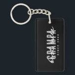 Llavero Mejor Grampa desde 20XX Preppy simple moderno<br><div class="desc">Este diseño sencillo y moderno se compone de una tipografía de san serif.</div>