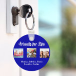 Llavero Mejores amigos BFF nombres de fotos de blanco azul<br><div class="desc">Un regalo para tu(s) mejor(s) amigo(s) por cumpleaños,  Navidades o un evento especial. Texto en blanco: Amigos por la vida,  escrito con un guión a la moda. Personalice y utilice sus propias fotos y nombres. Fondo azul real.</div>