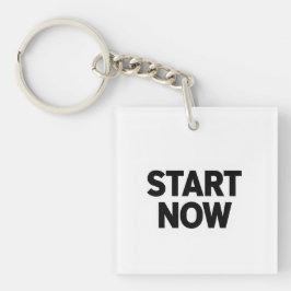 Llavero Minimalist bold start now text