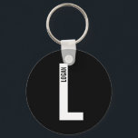 Llavero Moderno Monograma y Nombre Personalizados en Negri<br><div class="desc">Diseño de Monograma Moderno con letra de monograma personalizada "L" y nombre en estilo de letra sans serif moderno y negrita.

Regalo perfecto para él,  regalo del día del padre,  regalo para padrinos y más.</div>