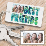 Llavero Modernos AMIGOS MEJORES 2 Fotos Verde azulado Turq<br><div class="desc">Crea tu propia y memorable cadena de fotos con 2 fotos para tus bestias o BFF con este divertido diseño de título tipográfico de MEJORES AMIGOS en tonos multicolores de agua verde azulada, turquesa, azul y verde por un lado y una foto de sangre completa por la parte trasera. ASISTENCIA:...</div>