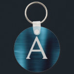 Llavero Monograma de acero inoxidable Blue Modern Faux<br><div class="desc">Moderno y elegante Blue Faux Stainless Steel Metallic Elegant Keychain. Estas cadenas de claves se pueden personalizar para incluir su nombre inicial y su nombre de pila. Estas cadenas de claves hacen grandes favores de cumpleaños,  ducha de novia o fiesta de soltera.</div>