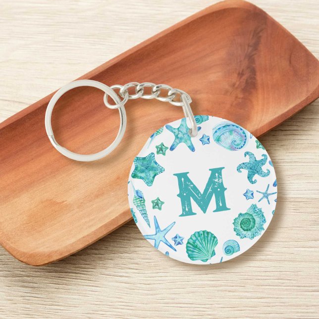 Llavero Monograma de acuarela sobre las conchas azules y l (Watercolor Blue Sea Shells and Starfish Monogram Keychain)