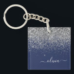 Llavero Monograma de esparkle Purpurina azul de la marina<br><div class="desc">Relieve metalizado de Purpurina de esparkle de  azul y plateado con guión de monograma clave. Esto hace que el dulce perfecto cumpleaños 16,  boda,  ducha de novia,  aniversario,  ducha de bebé o fiesta de soltera sea regalo para alguien que ama el lujo glam y los estilos de moda.</div>