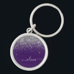 Llavero Monograma de Girly Glam Purpurina de Plata Púrpura<br><div class="desc">Cadena de claves de nombres de monograma (cadena de claves) con Purpurina de guijarros plateado y púrpura. Esto hace que el dulce perfecto cumpleaños 16, boda, ducha de novia, aniversario, ducha de bebé o fiesta de soltera sea regalo para alguien que ama el lujo glam y los estilos de moda....</div>