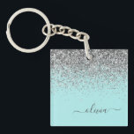 Llavero Monograma del Purpurina plateado Verde azulado azu<br><div class="desc">Aqua Blue - Relieve metalizado de imitación Verde azulado y plateado Purpurina de esparkle Script Monograma Keychain. Esto hace que el dulce perfecto cumpleaños 16, boda, ducha de novia, aniversario, ducha de bebé o fiesta de soltera sea regalo para alguien que ama el lujo glam y los estilos de moda....</div>