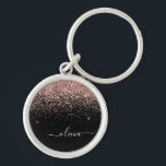 Llavero Monograma monograma de guion de Purpurina rosa de<br><div class="desc">Oro Rosa - Cadena de claves con nombres monográficos en Purpurina de guijarros rosados y negros de Rubor. Esto hace que el dulce perfecto cumpleaños 16, boda, ducha de novia, aniversario, ducha de bebé o fiesta de soltera sea regalo para alguien que ama el lujo glam y los estilos de...</div>