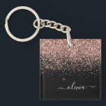 Llavero Monograma monograma de guion de Purpurina rosa de<br><div class="desc">Cadena de claves de nombres de monograma de Purpurina de caracteres rosados de Relieve metalizado negro y Rosa de oro Rubor de imitación rosada. Esto hace que el dulce perfecto cumpleaños 16, boda, ducha de novia, aniversario, ducha de bebé o fiesta de soltera sea regalo para alguien que ama el...</div>