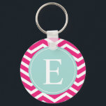 Llavero Monograma Verde azulado de la Casa Blanca Rosa<br><div class="desc">Personalizar este vibrante patrón de chevron rosa y blanco y el diseño de monograma color turquesa pastel con tu diseño inicial.</div>