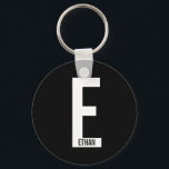 Llavero Monograma y nombre modernos en negrita personaliza<br><div class="desc">Diseño de monograma moderno con letra de monograma personalizada "E" y nombre en estilo de fuente sans serif negrita moderna.

Regalo perfecto para él,  regalo del día del padre,  regalo para los padrinos y más.</div>