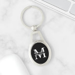 Llavero Monograma y nombre personalizados<br><div class="desc">Monograma y Regalos de nombres personalizados con monograma personalizado y nombre en el estilo clásico del tipo de letra serif. Perfecto como regalos del padre para papá,  regalos para abuelo,  esposo,  novio,  mejor hombre,  padrinos y más.</div>