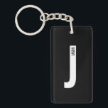Llavero Monograma y nombre personalizados en negrita moder<br><div class="desc">Diseño de monograma moderno con letra de monograma personalizada "J" y nombre en estilo de letra sans serif negrita moderna.

Regalo perfecto para él,  regalo del día del padre,  regalo para el padrino y más.</div>